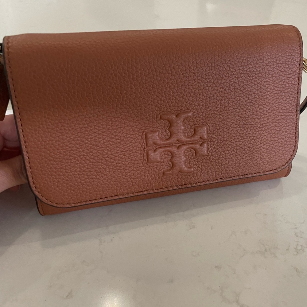 Tory Burch Thea Flat Wallet Crossbody
